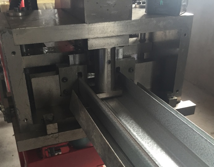 U型槽成型設(shè)備