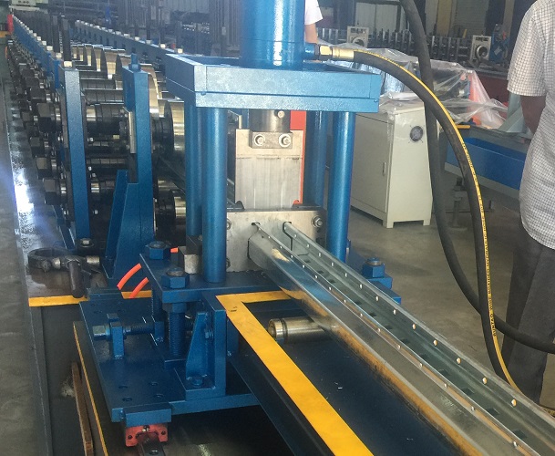 貨架立柱成型機