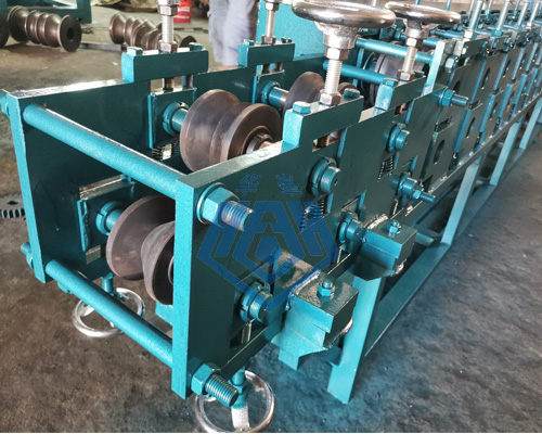 不銹鋼門(mén)框料成型機(jī)