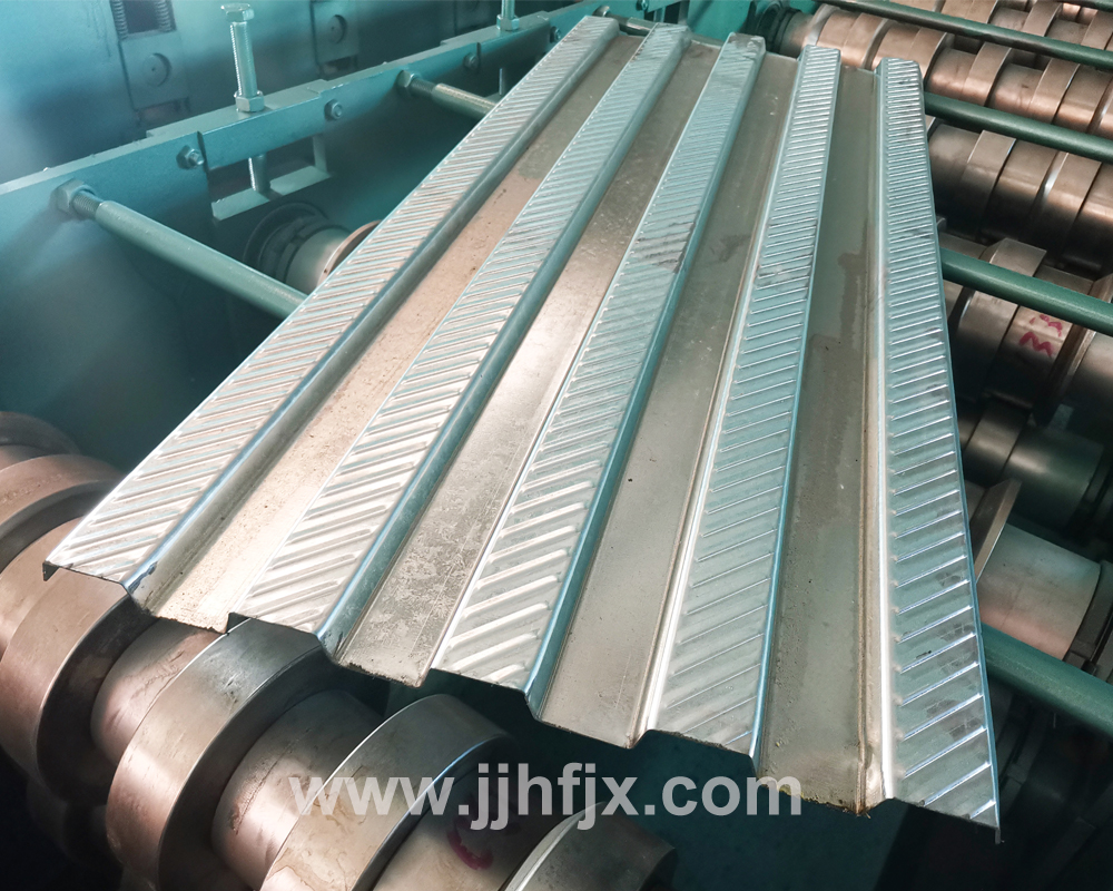 建筑腳踏板冷彎成型機(jī)