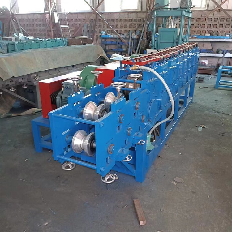 6mm厚油田管變方管機器